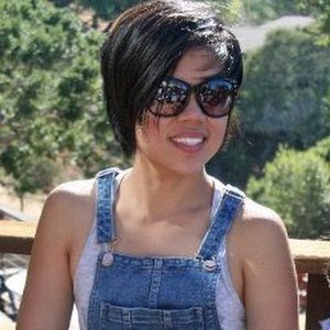 Meet your Posher, Joy